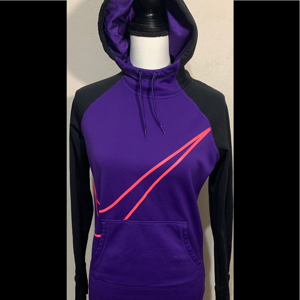 Nike women’s Therma-Fit Hoodie
